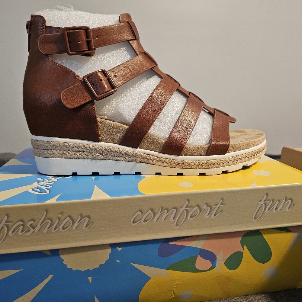 Womens brown sandals